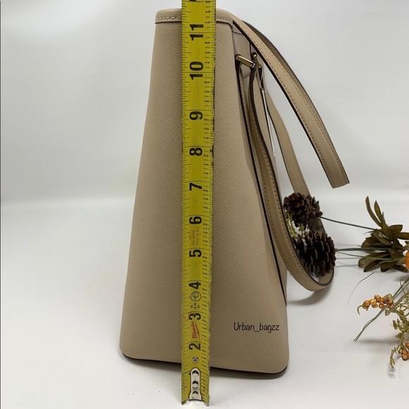 Michael Kors Sady Large Tote - Picture 5 of 10